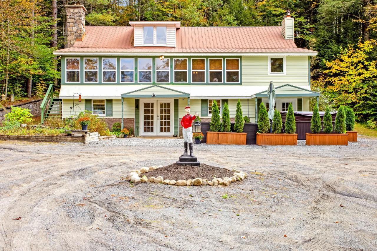 The Lodge at Schroon Lake Resort Opens in New York's Adirondacks